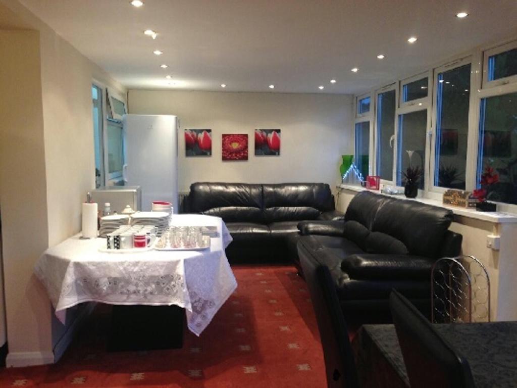 London Heathrow Guesthouse Hillingdon Dış mekan fotoğraf