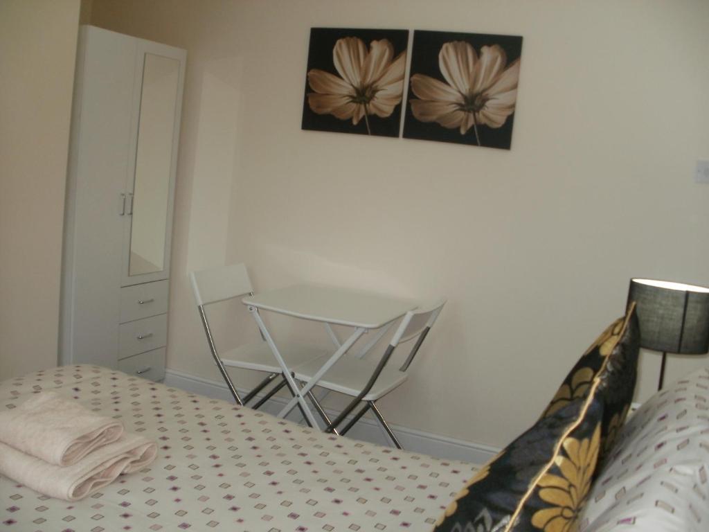 London Heathrow Guesthouse Hillingdon Oda fotoğraf