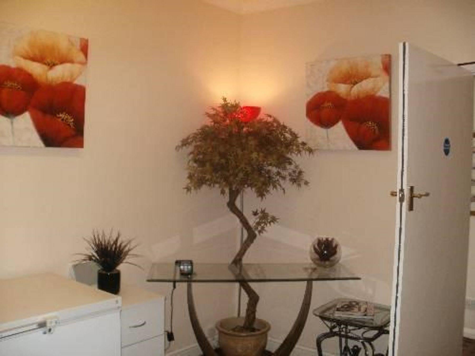 London Heathrow Guesthouse Hillingdon Dış mekan fotoğraf